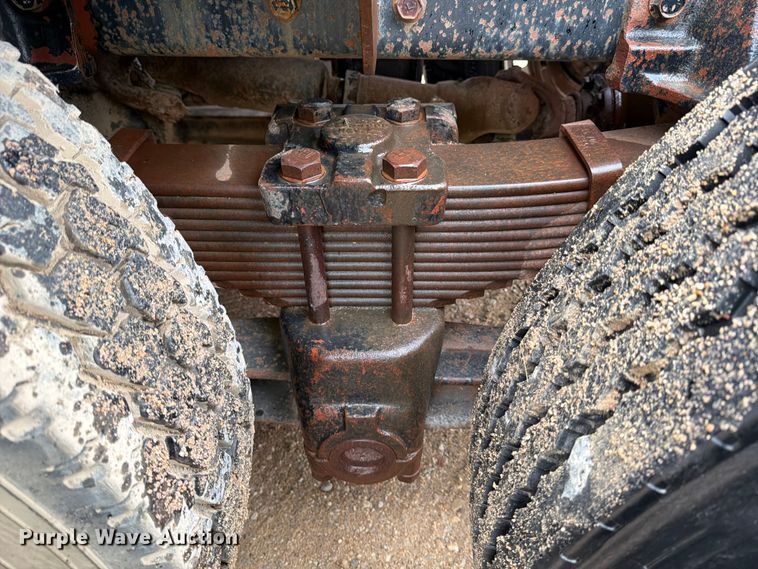 image for item EE1393 1982 Peterbilt 359 winch truck