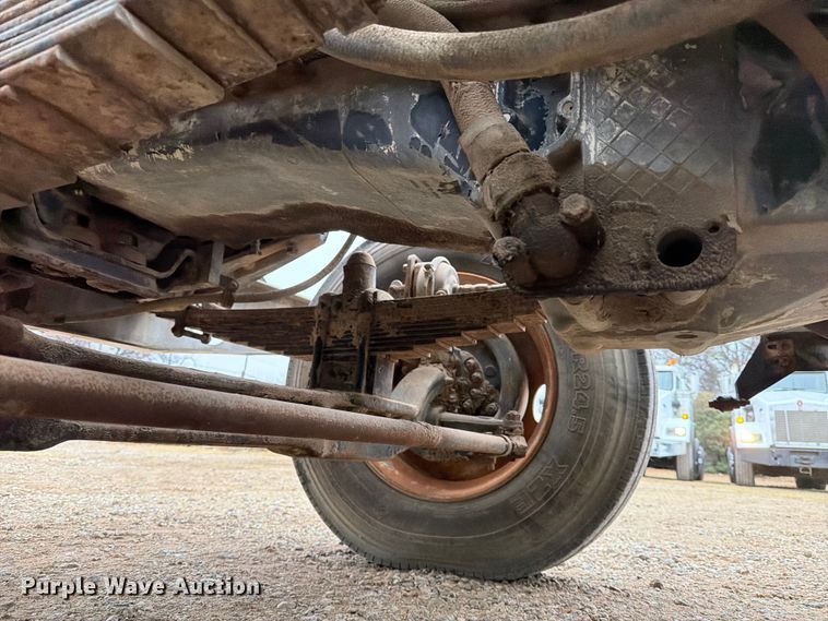 image for item EE1393 1982 Peterbilt 359 winch truck