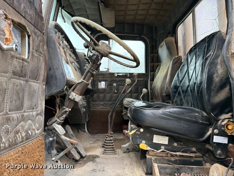 image for item EE1393 1982 Peterbilt 359 winch truck