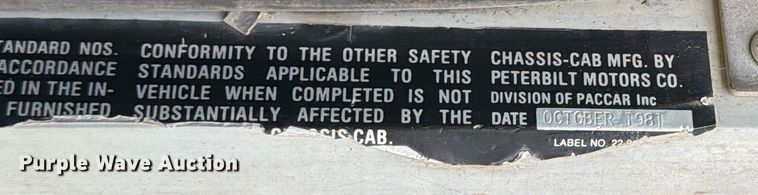 image for item EE1393 1982 Peterbilt 359 winch truck