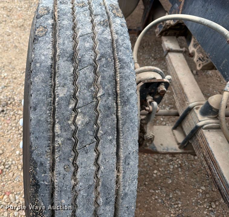 image for item EE1393 1982 Peterbilt 359 winch truck