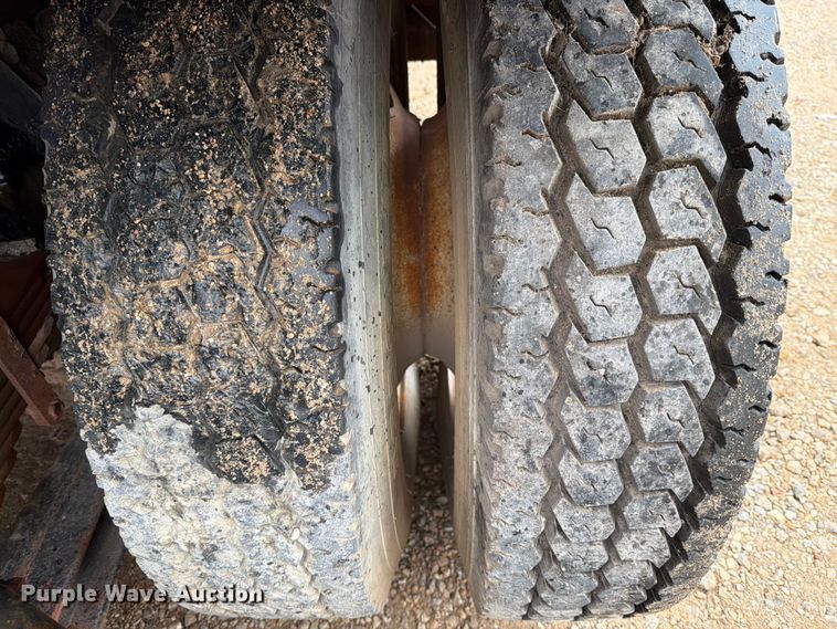 image for item EE1393 1982 Peterbilt 359 winch truck