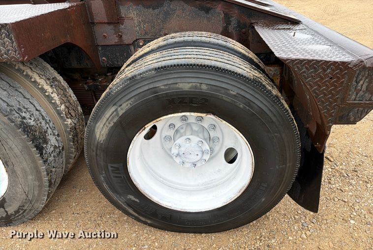 image for item EE1393 1982 Peterbilt 359 winch truck