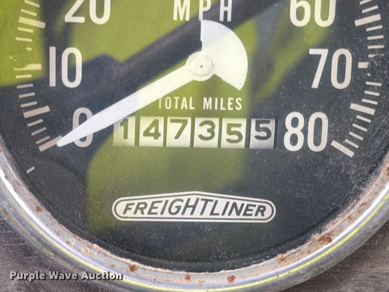 image for item EE1393 1982 Peterbilt 359 winch truck