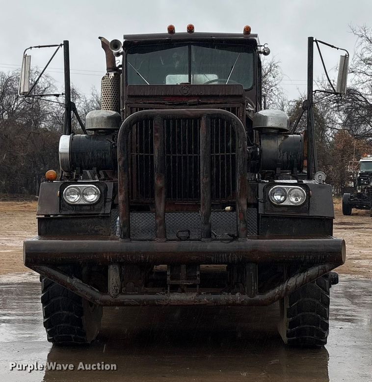 image for item EE1395 Kenworth 853 Truck with trailer