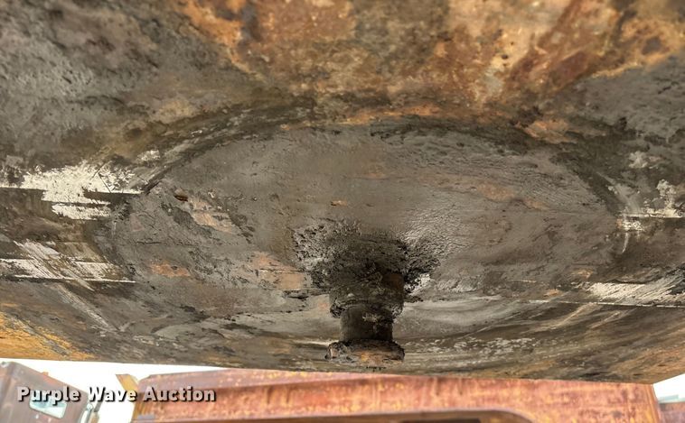 image for item EE1398 1976 Talbert flatbed trailer