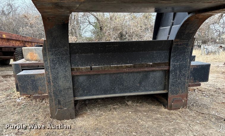 image for item EE1398 1976 Talbert flatbed trailer