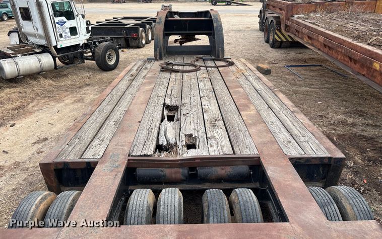 image for item EE1398 1976 Talbert flatbed trailer