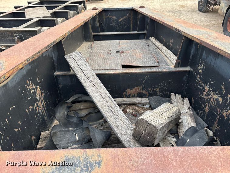 image for item EE1398 1976 Talbert flatbed trailer