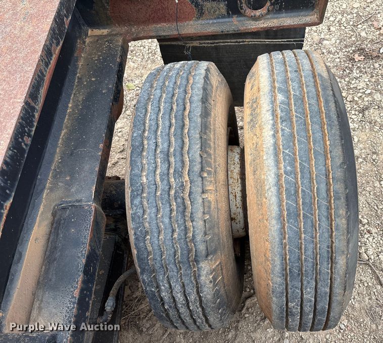 image for item EE1398 1976 Talbert flatbed trailer