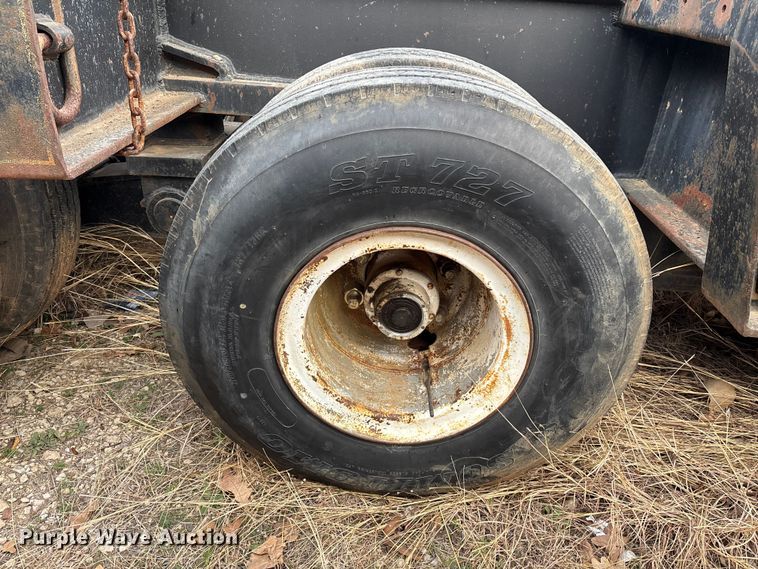 image for item EE1398 1976 Talbert flatbed trailer