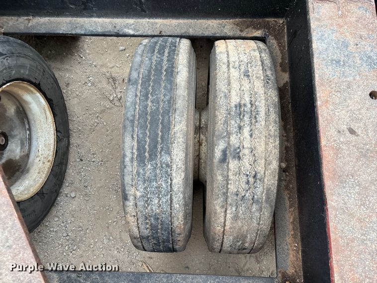 image for item EE1398 1976 Talbert flatbed trailer