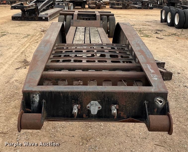 image for item EE1400 1983 Siebert low boy beam trailer