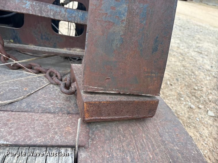 image for item EE1400 1983 Siebert low boy beam trailer