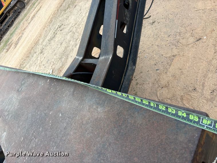 image for item EE1400 1983 Siebert low boy beam trailer