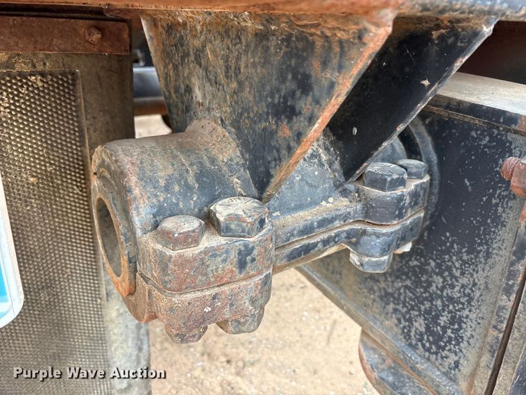 image for item EE1400 1983 Siebert low boy beam trailer