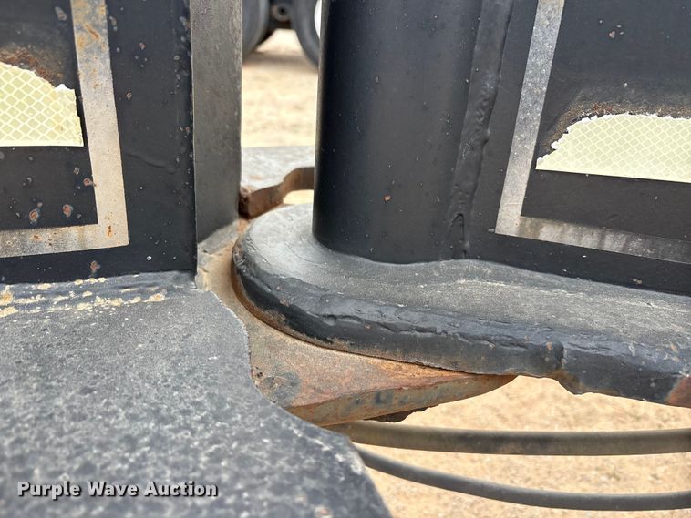 image for item EE1400 1983 Siebert low boy beam trailer