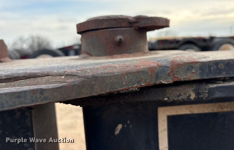 image for item EE1400 1983 Siebert low boy beam trailer