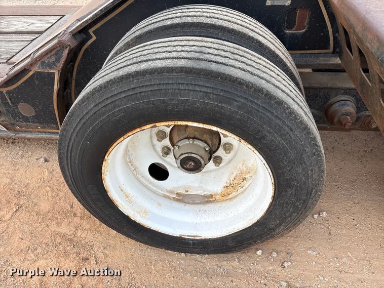 image for item EE1400 1983 Siebert low boy beam trailer