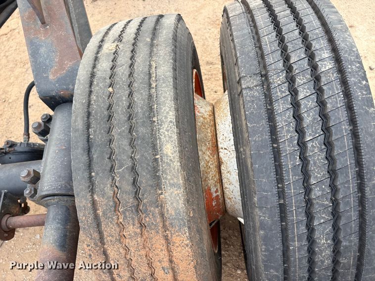 image for item EE1400 1983 Siebert low boy beam trailer