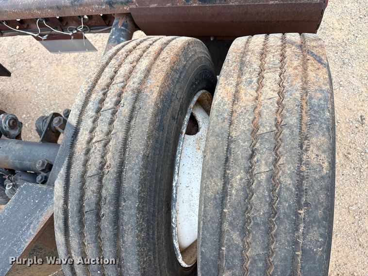 image for item EE1400 1983 Siebert low boy beam trailer