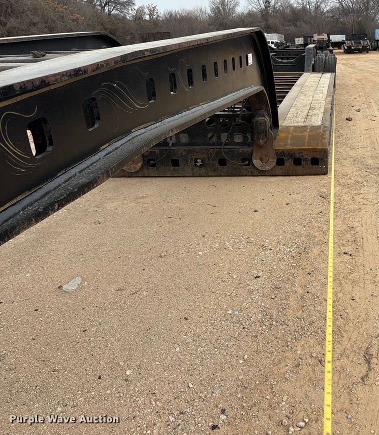 image for item EE1404 1982 Siebert lowboy equipment trailer