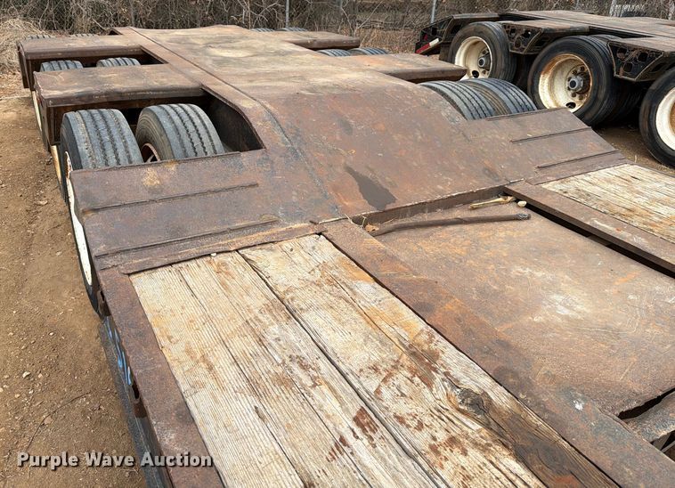 image for item EE1406 1984 Siebert lowboy equipment trailer