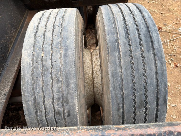 image for item EE1407 1986 Siebert lowboy equipment trailer