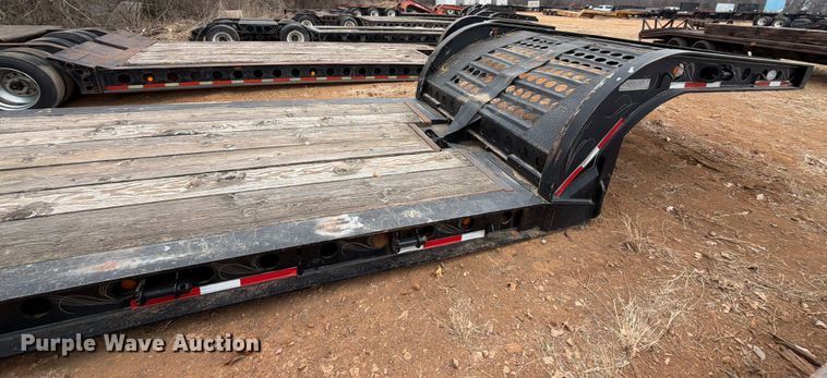 image for item EE1409 1989 Cozad lowboy equipment trailer