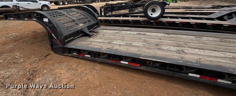 image for item EE1409 1989 Cozad lowboy equipment trailer
