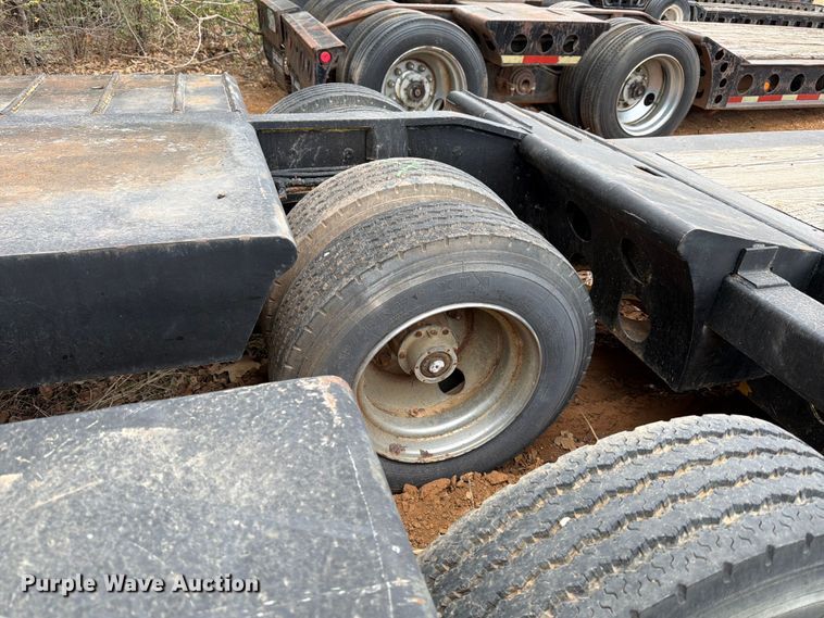 image for item EE1409 1989 Cozad lowboy equipment trailer