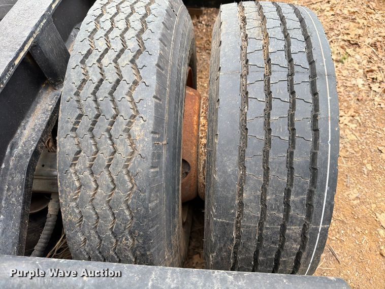 image for item EE1409 1989 Cozad lowboy equipment trailer