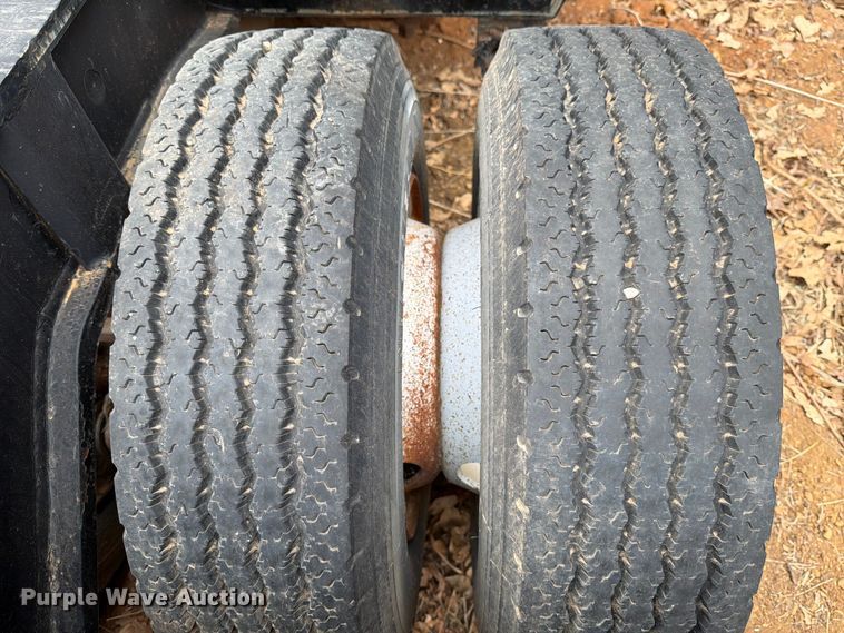 image for item EE1409 1989 Cozad lowboy equipment trailer