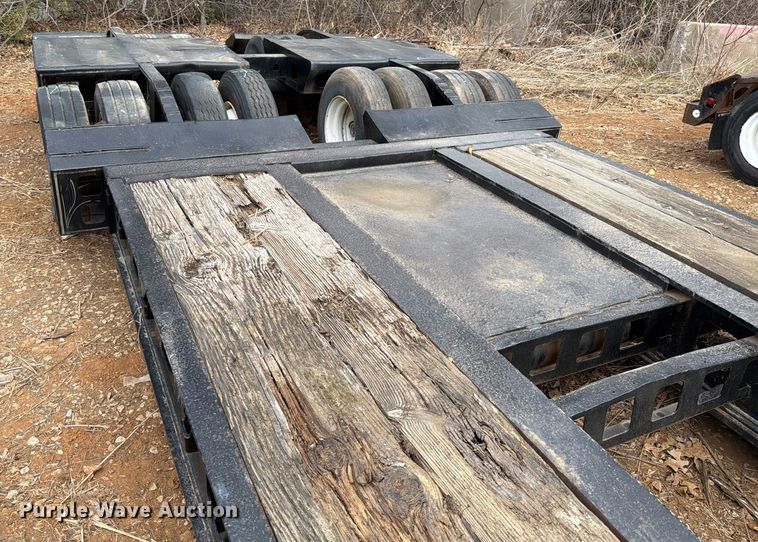 image for item EE1411 1984 Siebert lowboy equipment trailer