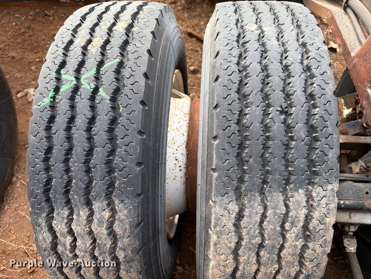 image for item EE1412 1985 Cozad lowboy equipment trailer