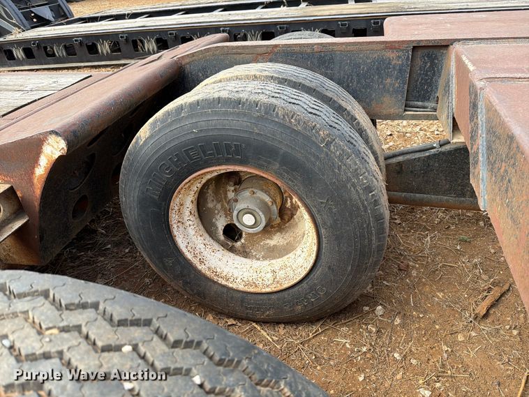 image for item EE1412 1985 Cozad lowboy equipment trailer