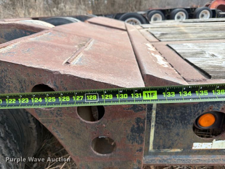 image for item EE1412 1985 Cozad lowboy equipment trailer
