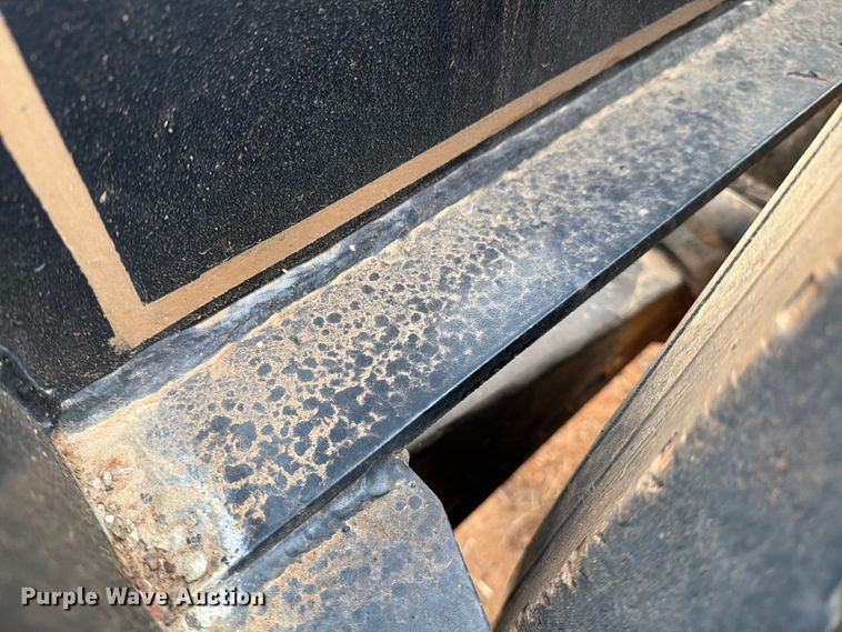 image for item EE1418 1983 Siebert 30T8WDDJ jeep axle