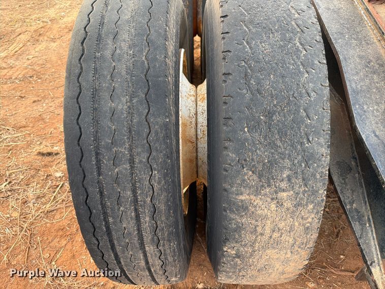 image for item EE1418 1983 Siebert 30T8WDDJ jeep axle