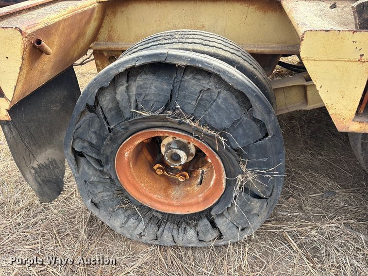 image for item EE1420 1974 Load King lowboy equipment trailer