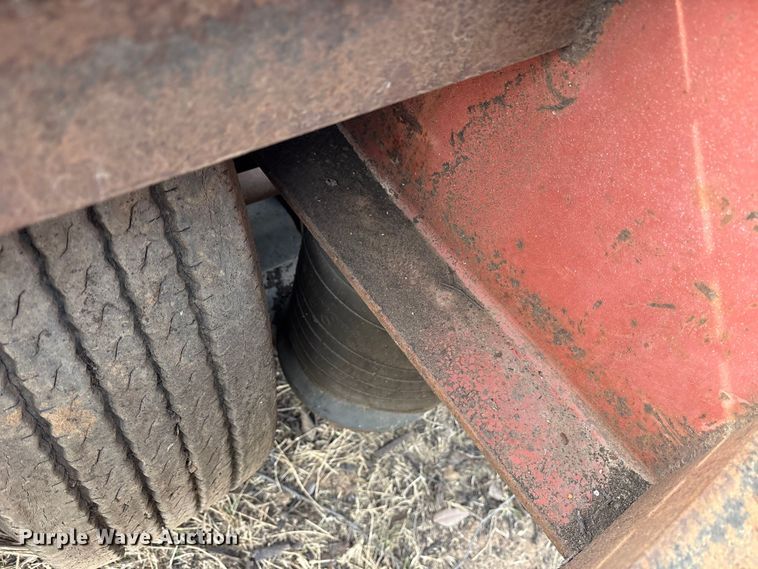 image for item EE1421 1979 Transcraft DTX-20-43 drop deck trailer