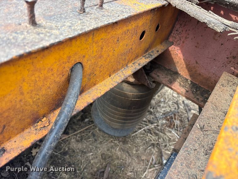 image for item EE1421 1979 Transcraft DTX-20-43 drop deck trailer