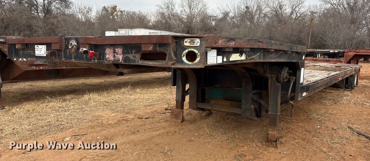 image for item EE1426 1976 Great Dane drop deck trailer