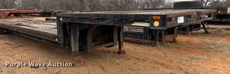 image for item EE1426 1976 Great Dane drop deck trailer