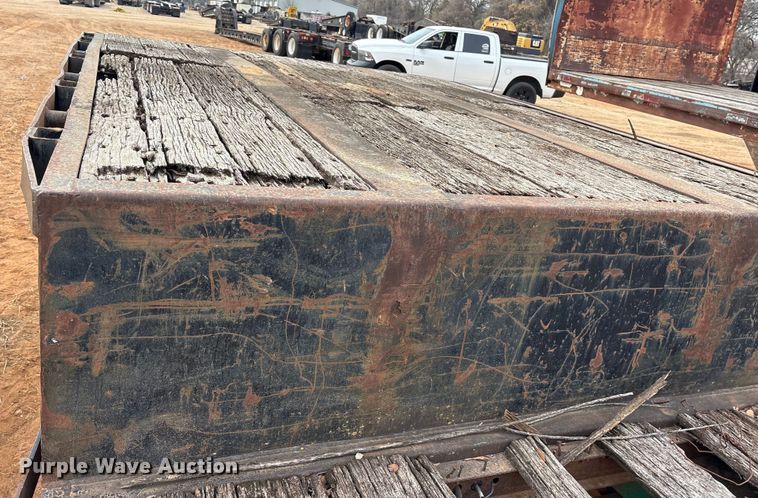 image for item EE1426 1976 Great Dane drop deck trailer