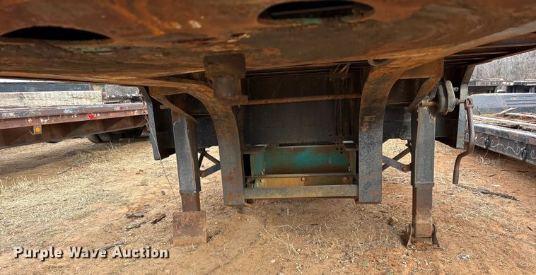 image for item EE1426 1976 Great Dane drop deck trailer