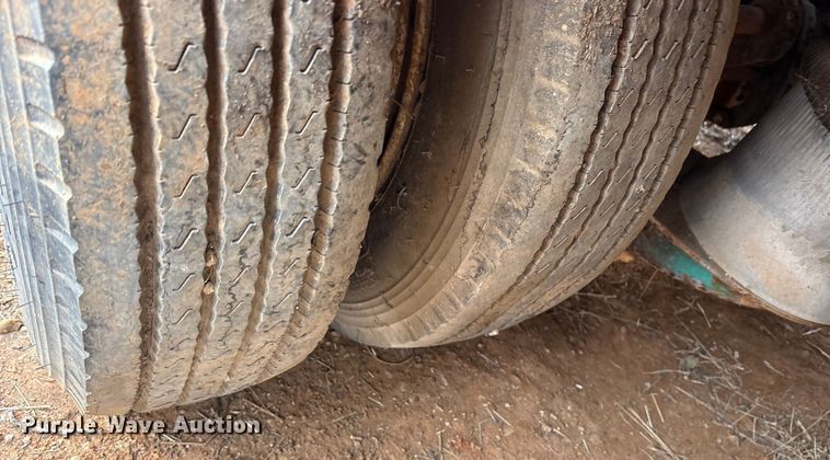 image for item EE1426 1976 Great Dane drop deck trailer