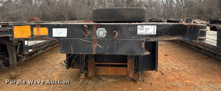 image for item EE1427 1981 Transcraft drop deck trailer