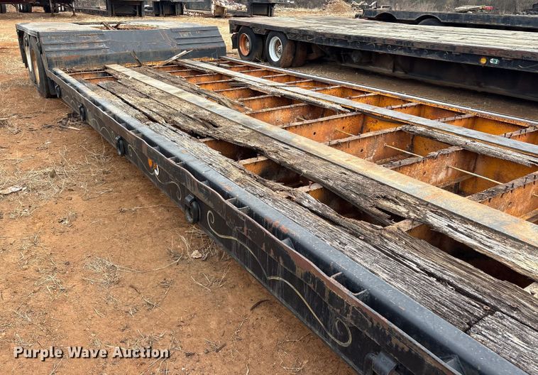 image for item EE1427 1981 Transcraft drop deck trailer