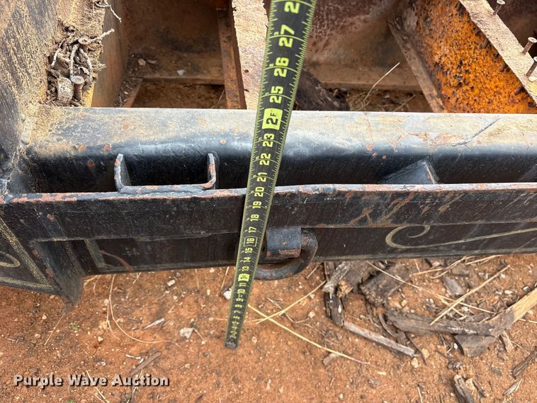 image for item EE1427 1981 Transcraft drop deck trailer